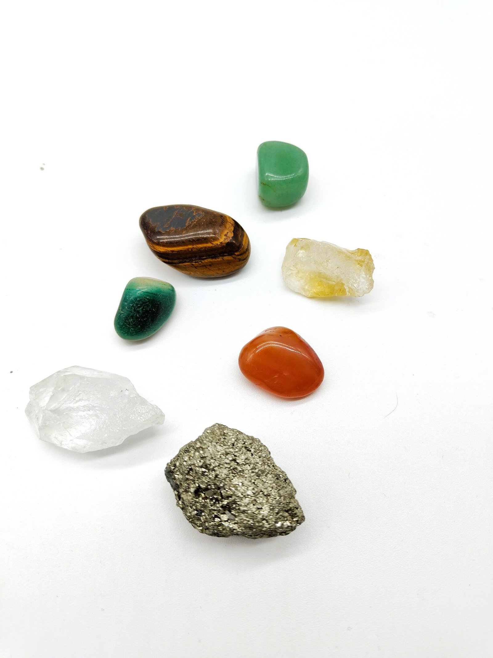 Kit de 7 Cuarzos y piedras naturales Abundancia - Imagen 5