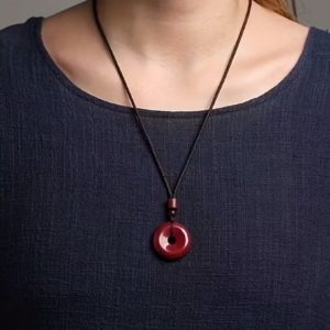 Collar Amuleto cinabrio