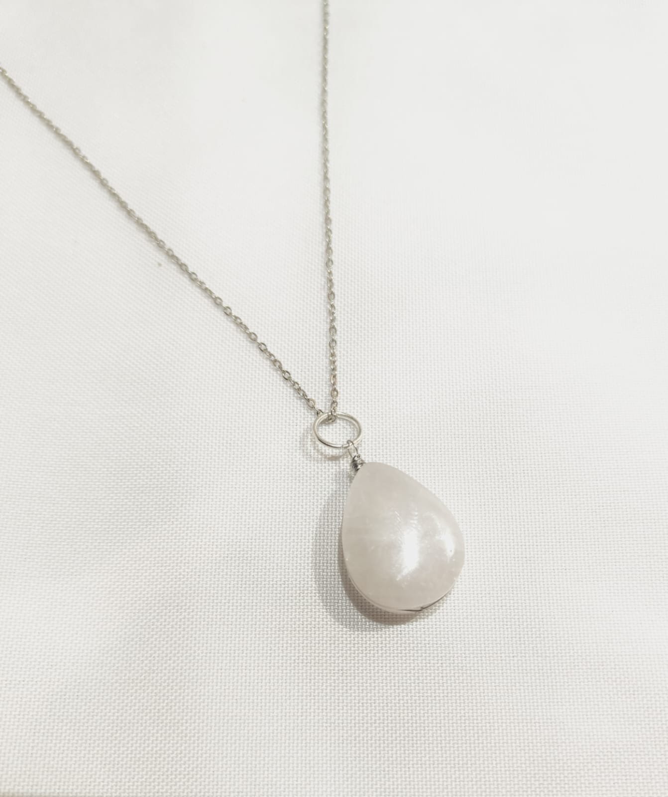 Collar cuarzo blanco gota