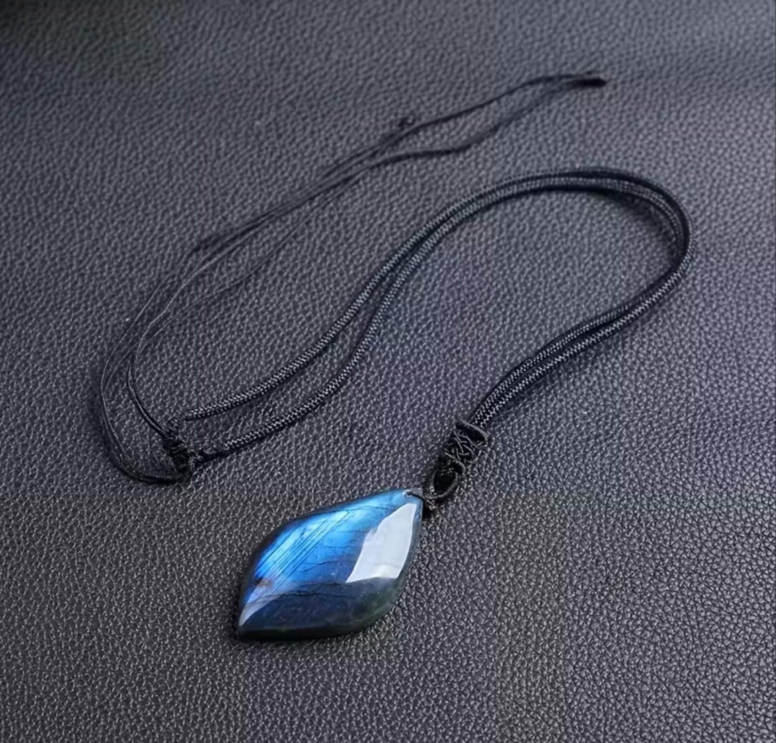 Collar piedra labradorita natural