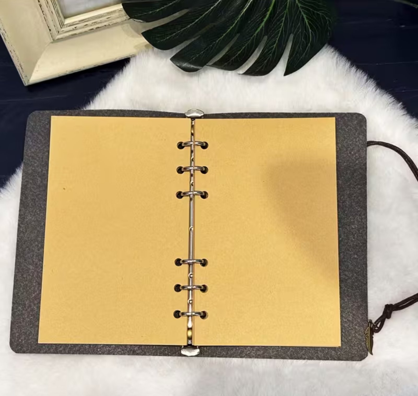 Cuaderno artesanal noche con flores violetas - Imagen 4