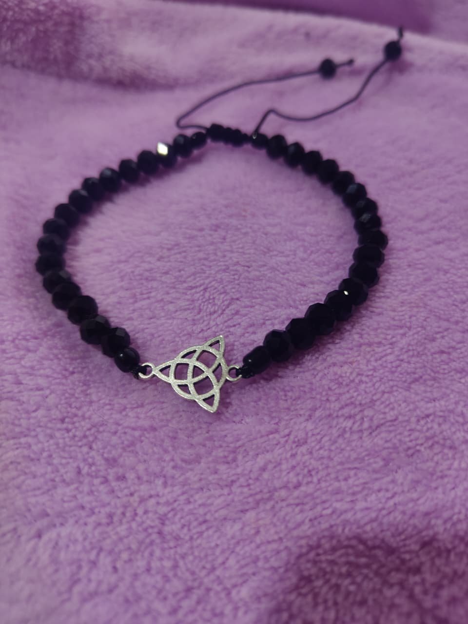 Pulsera cristal negra triqueta - Imagen 3