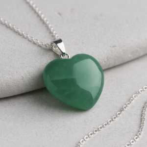 Collar corazón cuarzo verde