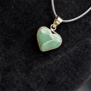 Collar corazón cuarzo verde  