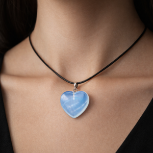 Collar piedra luna corazón basico