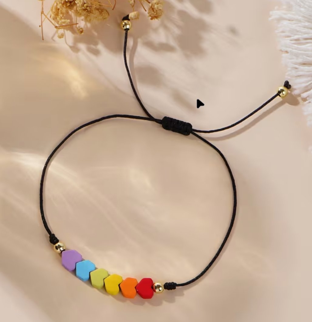 Pulsera de corazones de colores